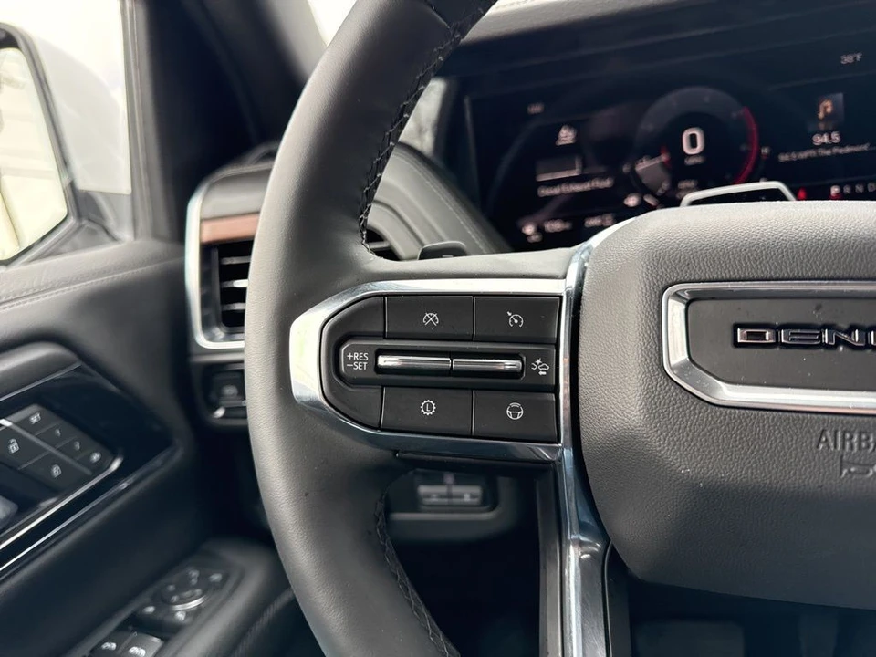 2025 GMC Yukon 5th Gen - Image 19 of 21