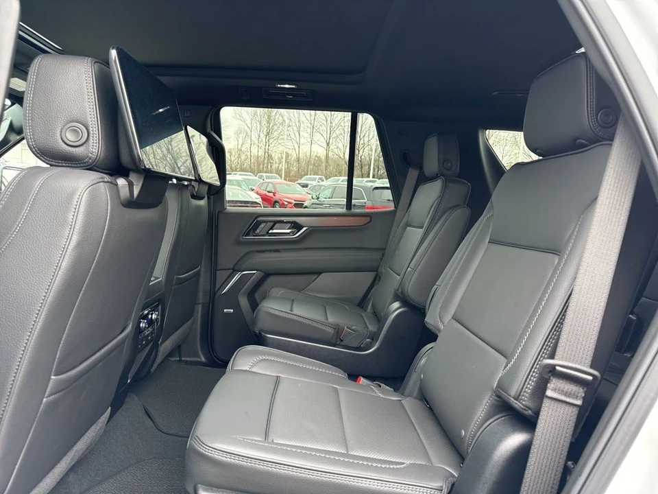 2025 GMC Yukon 5th Gen - Image 13 of 21