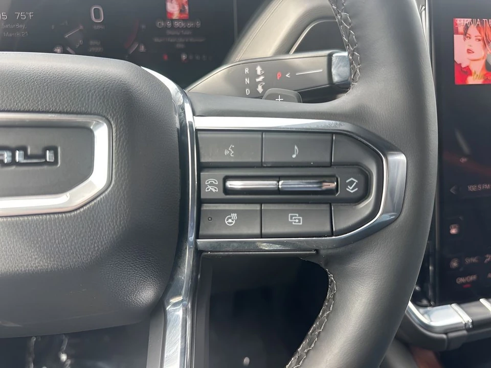 2025 GMC Yukon 5th Gen - Image 17 of 21