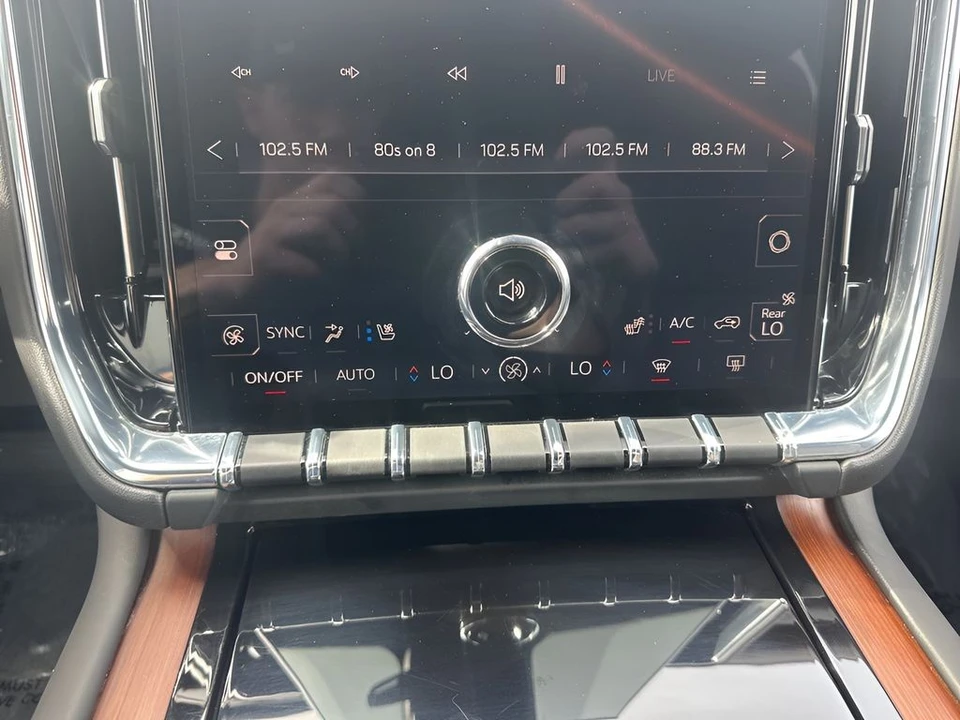 2025 GMC Yukon 5th Gen - Image 20 of 21