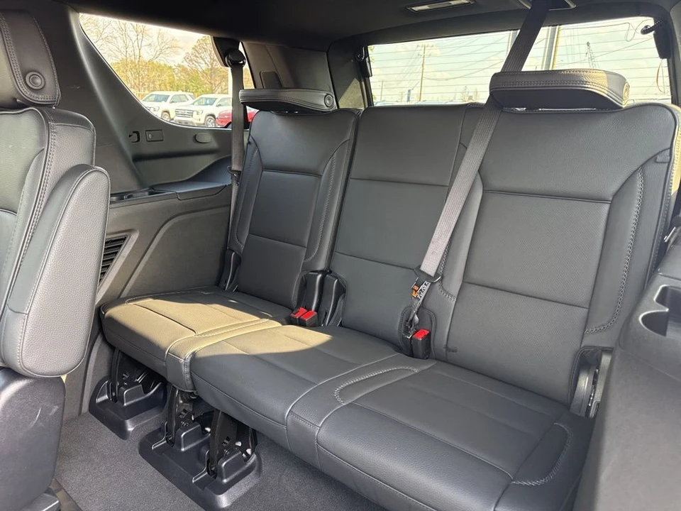 2025 GMC Yukon 5th Gen - Image 13 of 21