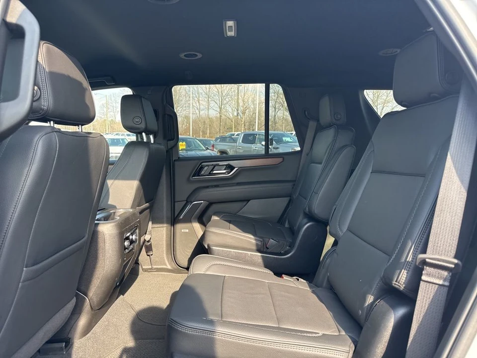 2025 GMC Yukon 5th Gen - Image 12 of 21