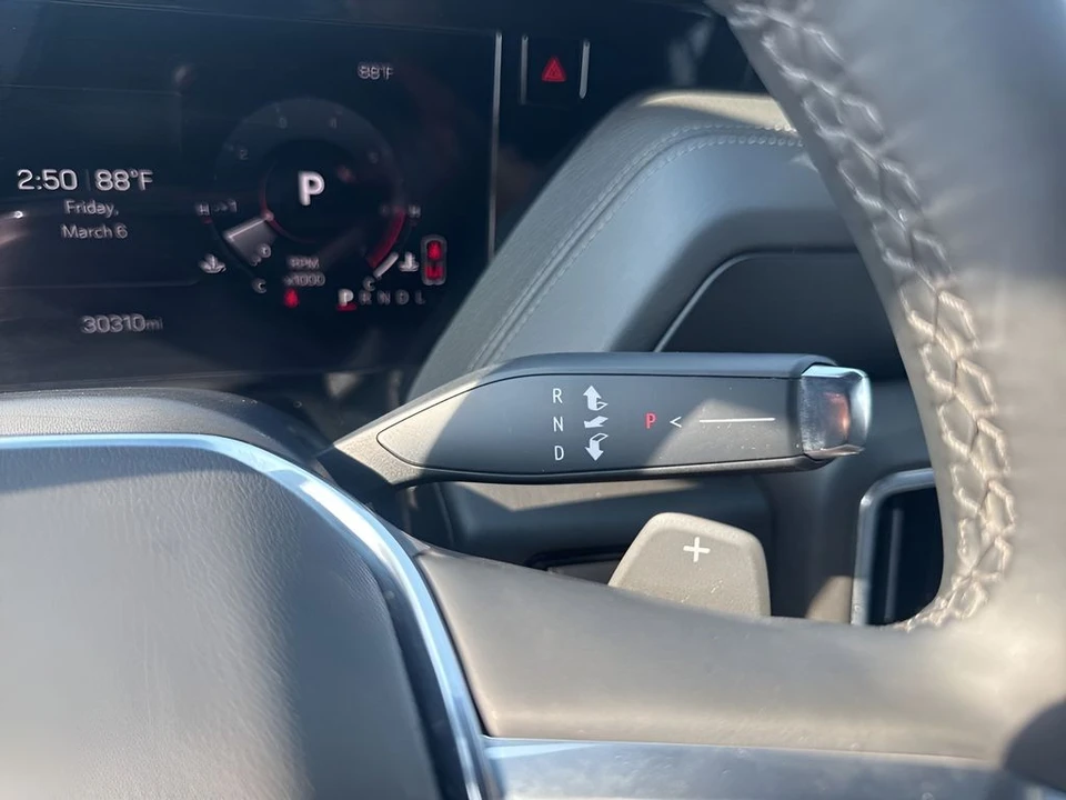 2025 GMC Yukon 5th Gen - Image 18 of 21
