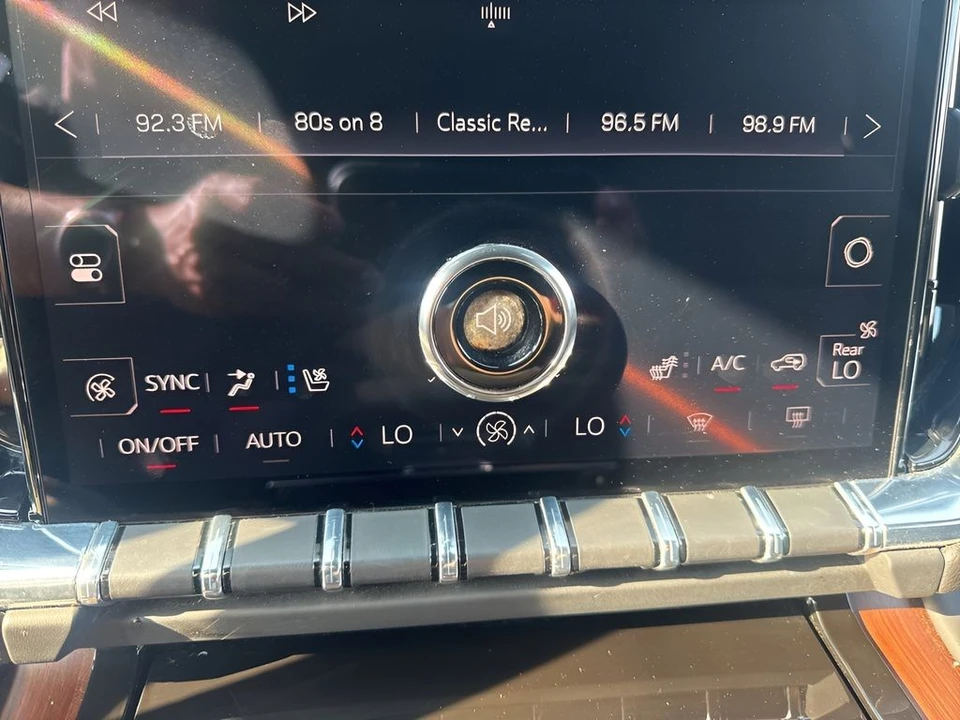 2025 GMC Yukon 5th Gen - Image 20 of 21