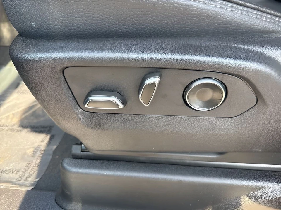 2025 GMC Yukon 5th Gen - Image 10 of 21