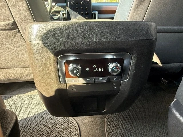 2025 GMC Yukon 5th Gen - Image 19 of 21