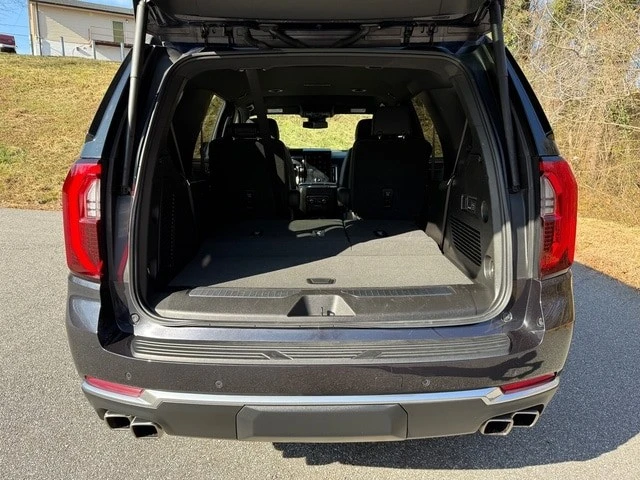 2025 GMC Yukon 5th Gen - Image 21 of 21