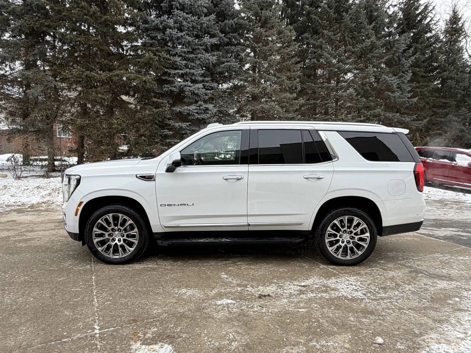 2025 GMC Yukon 5th Gen - Image 13 of 21