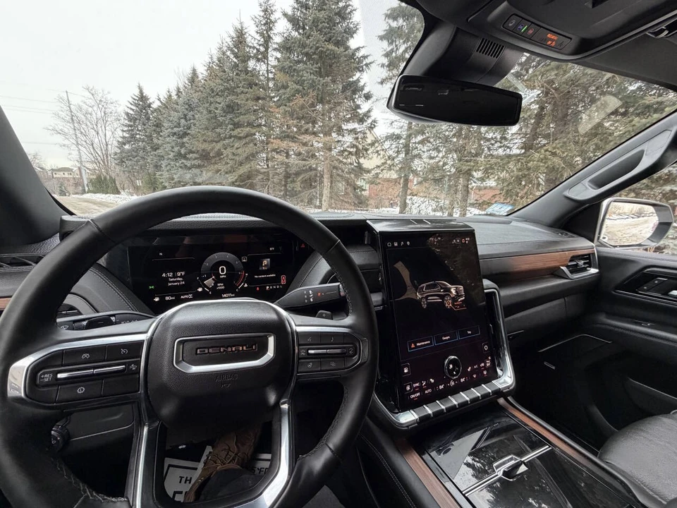 2025 GMC Yukon 5th Gen - Image 21 of 21