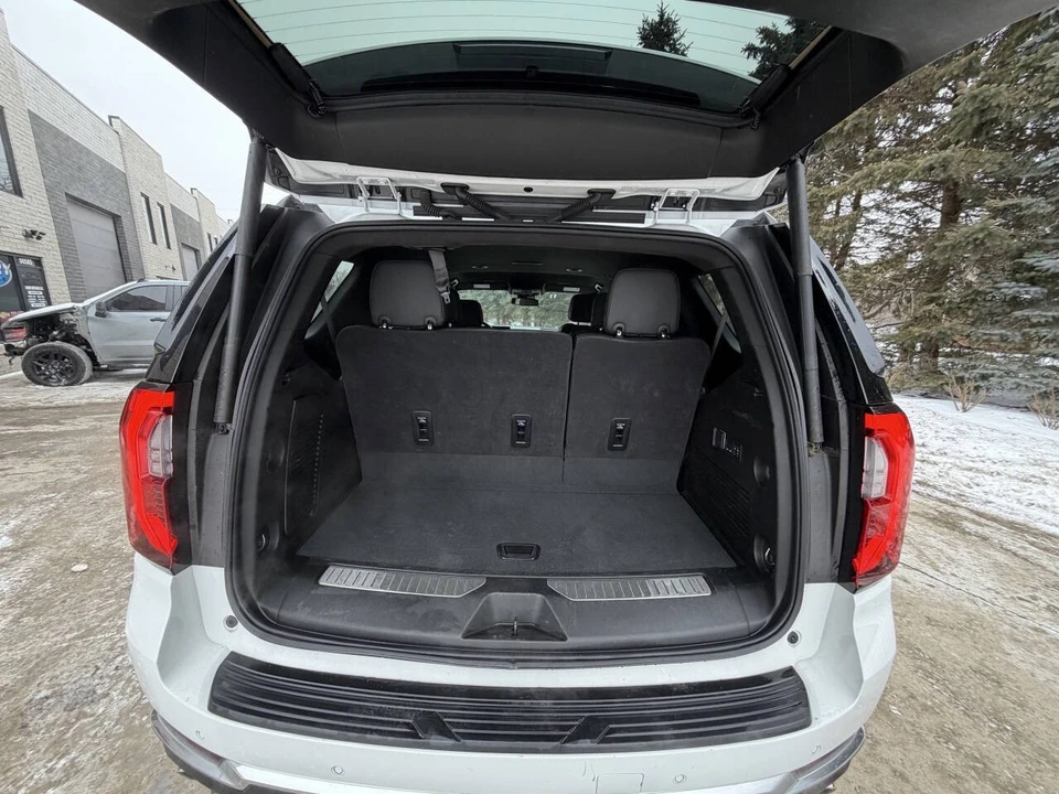 2025 GMC Yukon 5th Gen - Image 15 of 21