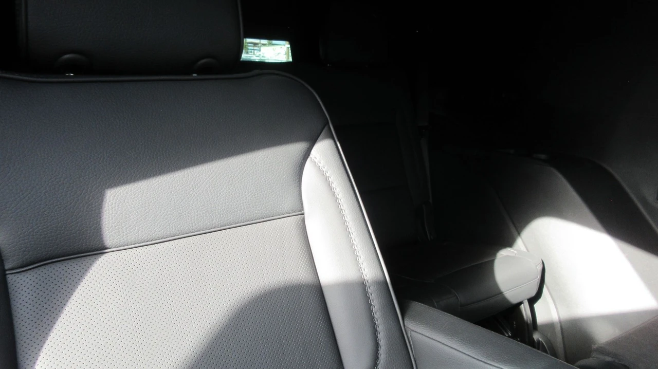 2025 GMC Yukon 5th Gen - Image 7 of 14
