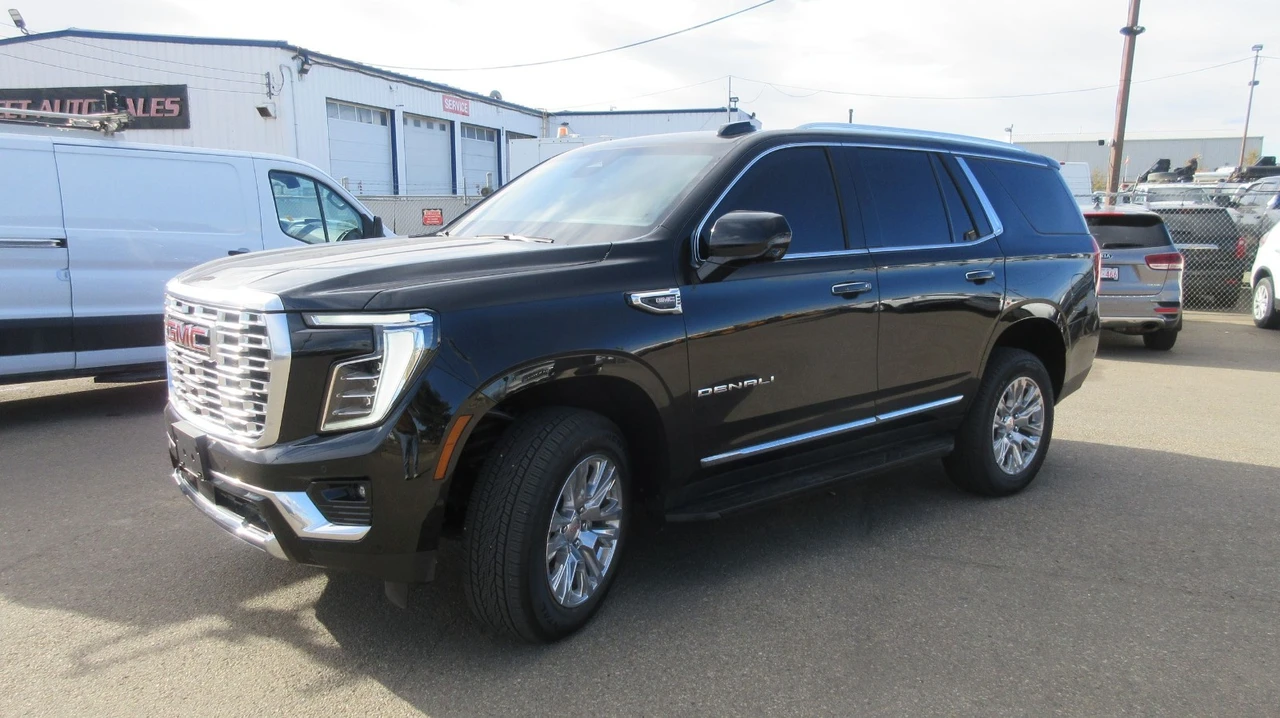 2025 GMC Yukon 5th Gen - Image 13 of 14