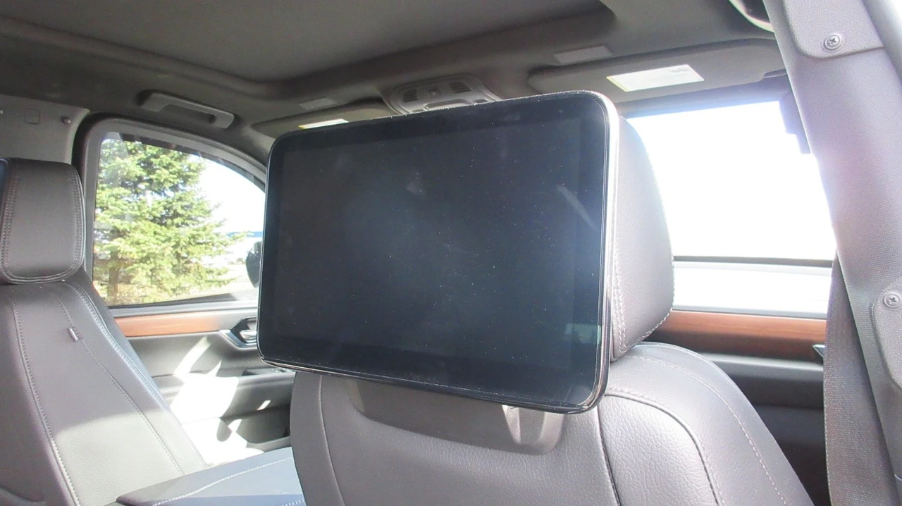 2025 GMC Yukon 5th Gen - Image 6 of 14