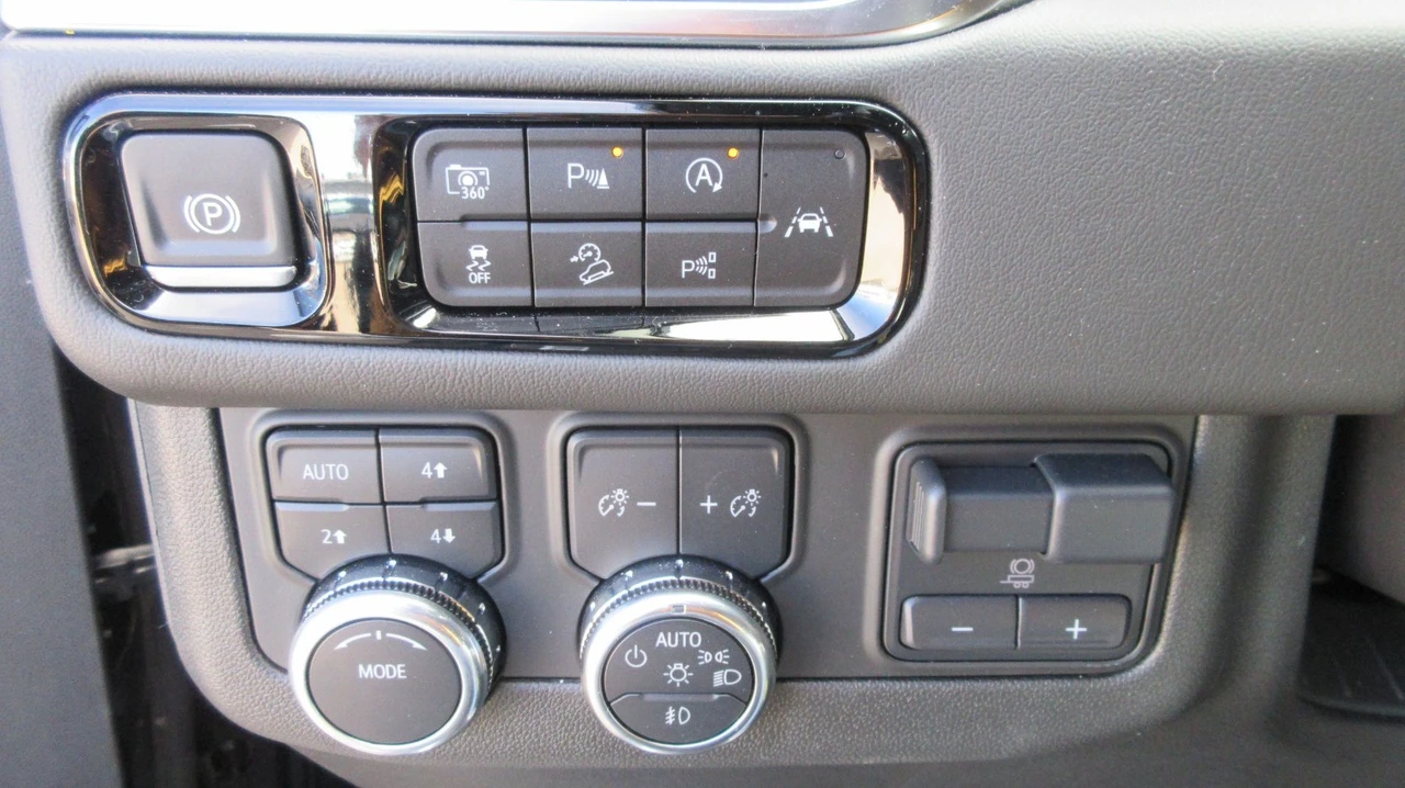 2025 GMC Yukon 5th Gen - Image 2 of 14