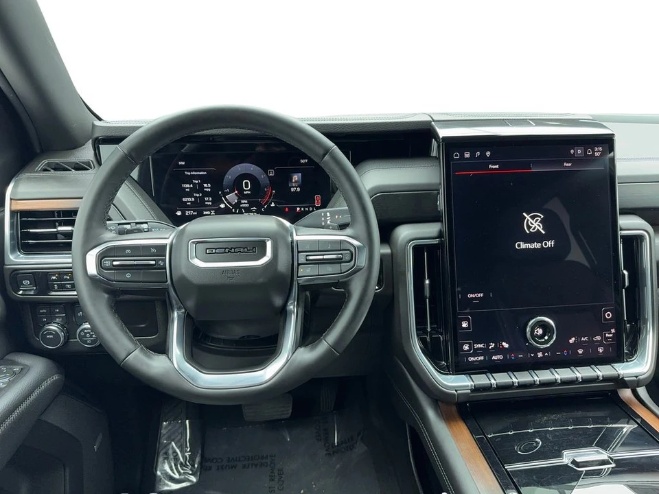 2025 GMC Yukon 5th Gen - Image 18 of 21