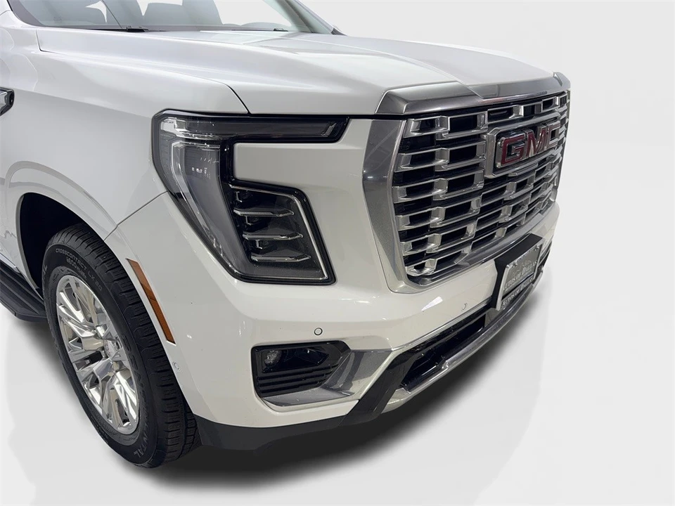 2025 GMC Yukon 5th Gen - Image 17 of 21