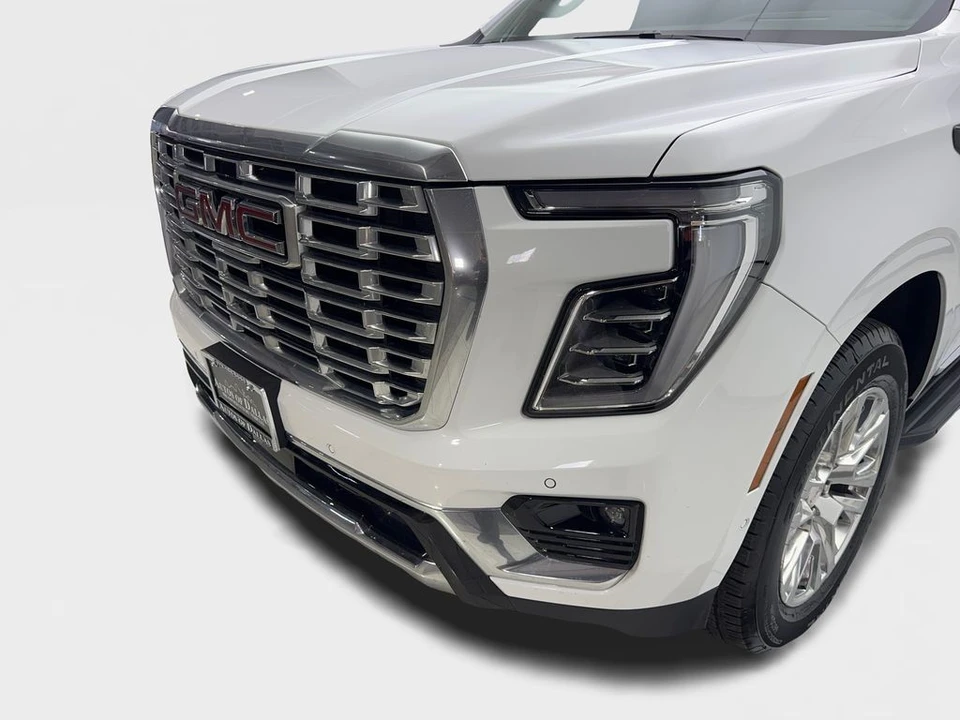 2025 GMC Yukon 5th Gen - Image 16 of 21