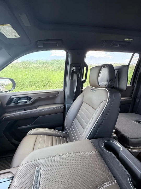 2025 GMC Yukon 5th Gen - Image 12 of 15