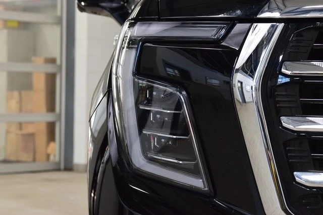 2025 GMC Yukon 5th Gen - Image 12 of 12