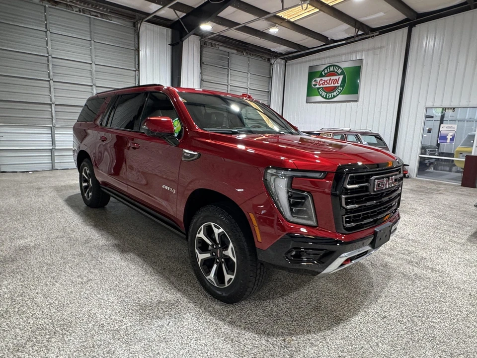 2025 GMC Yukon 5th Gen - Image 5 of 31