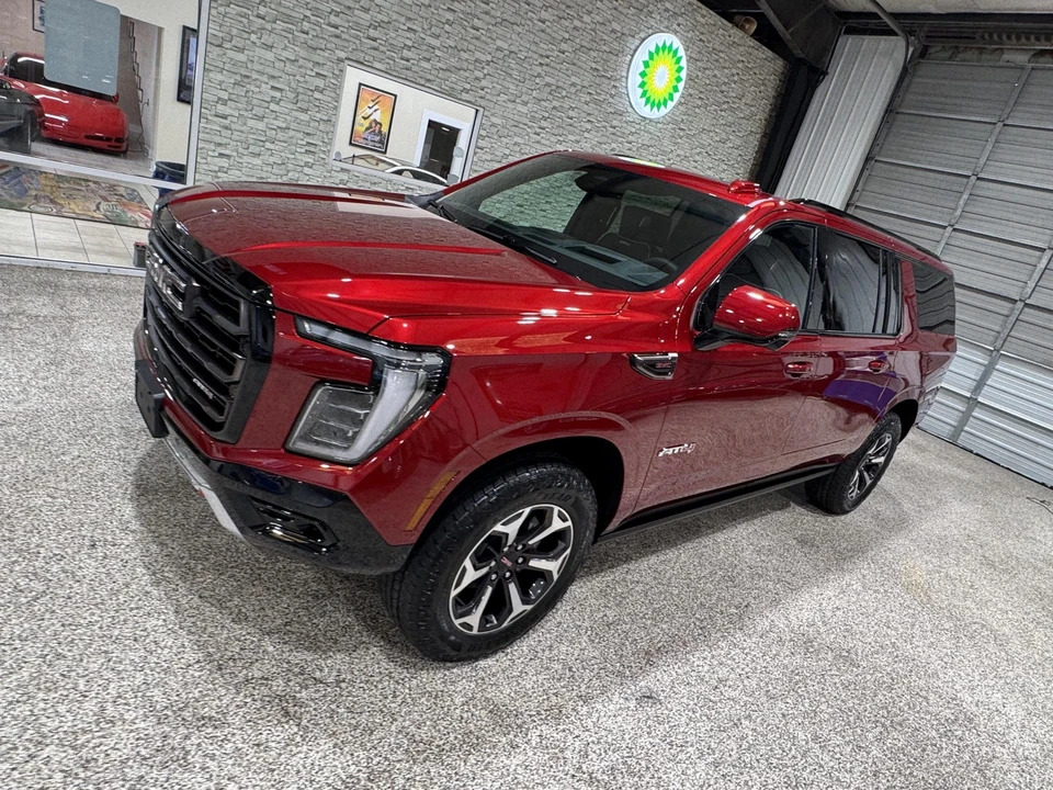 2025 GMC Yukon 5th Gen - Image 3 of 31
