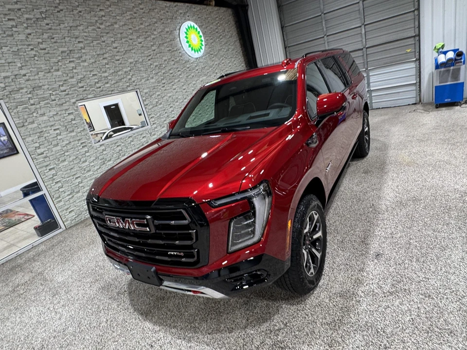2025 GMC Yukon 5th Gen - Image 4 of 31