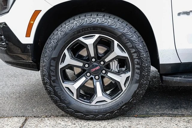 2025 GMC Yukon 5th Gen - Image 9 of 21