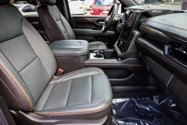 2025 GMC Yukon 5th Gen - Image 16 of 21
