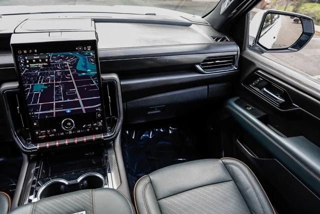 2025 GMC Yukon 5th Gen - Image 15 of 21