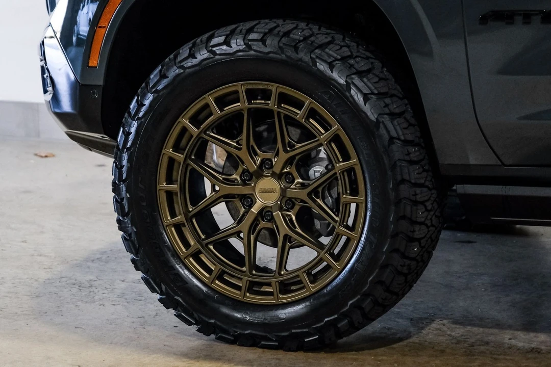 2025 GMC Yukon 5th Gen - Image 9 of 12