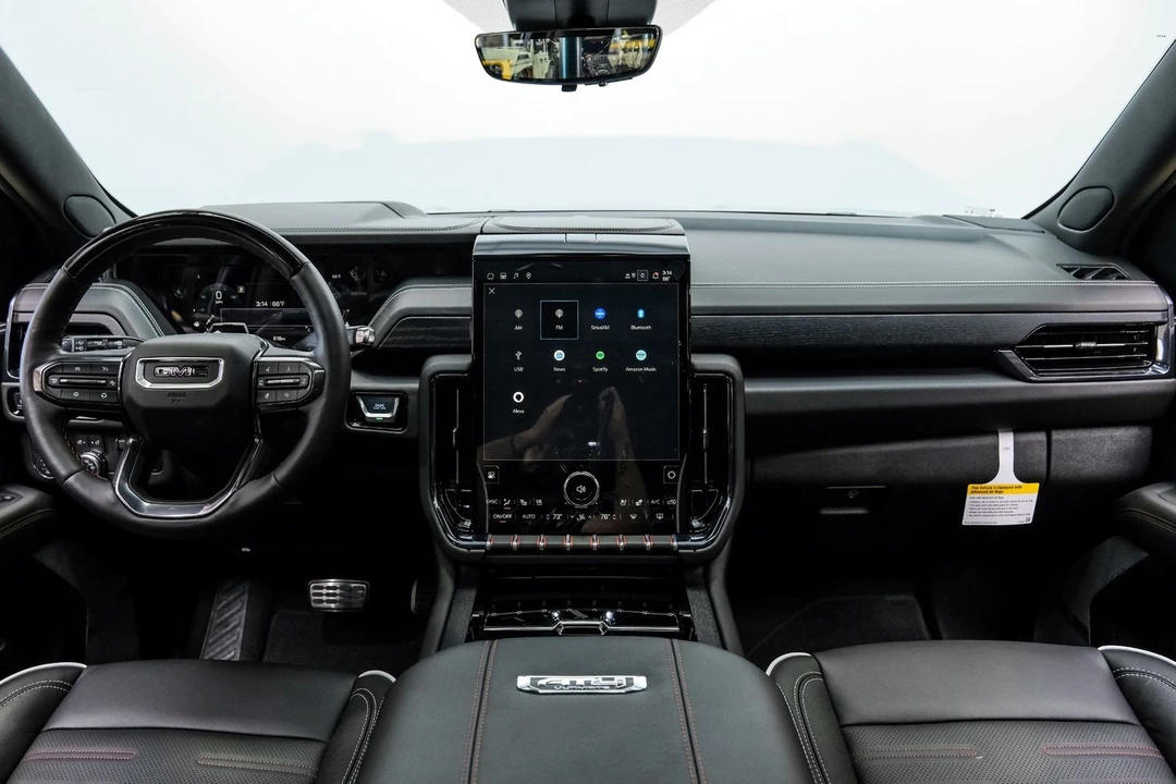 2025 GMC Yukon 5th Gen - Image 11 of 12