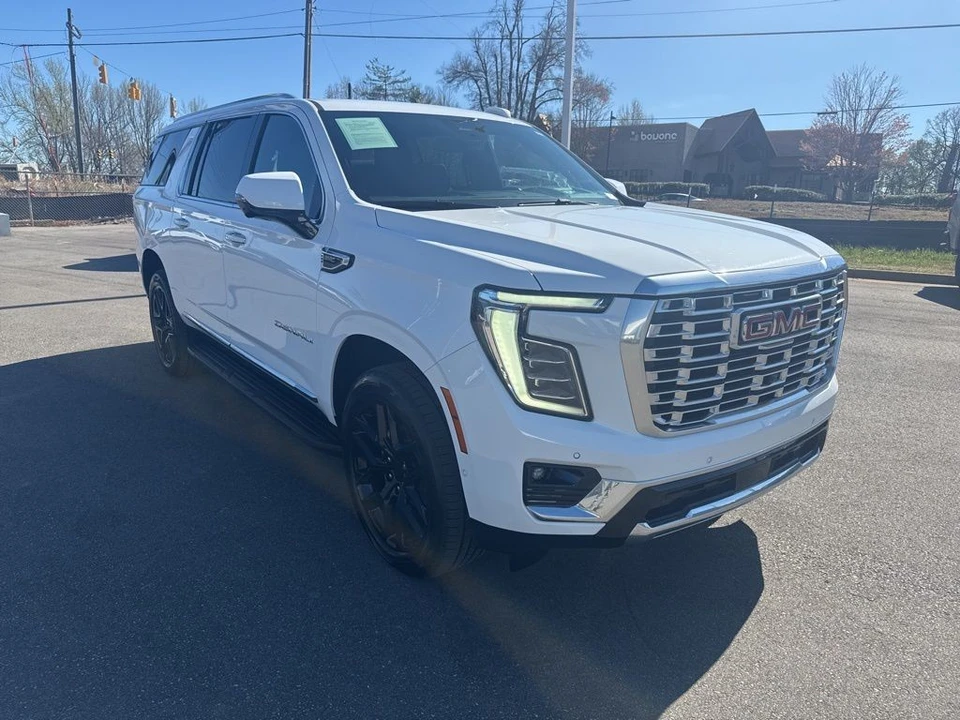 2025 GMC Yukon 5th Gen - Image 7 of 21