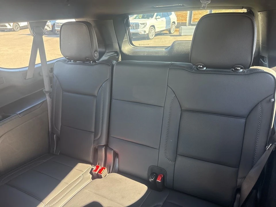 2025 GMC Yukon 5th Gen - Image 13 of 21