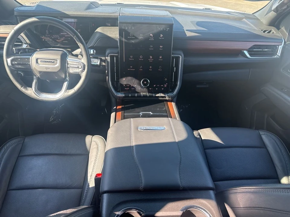 2025 GMC Yukon 5th Gen - Image 15 of 21