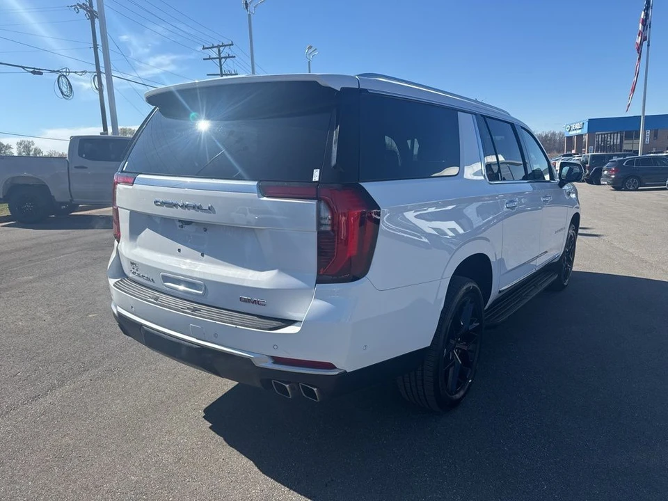 2025 GMC Yukon 5th Gen - Image 5 of 21