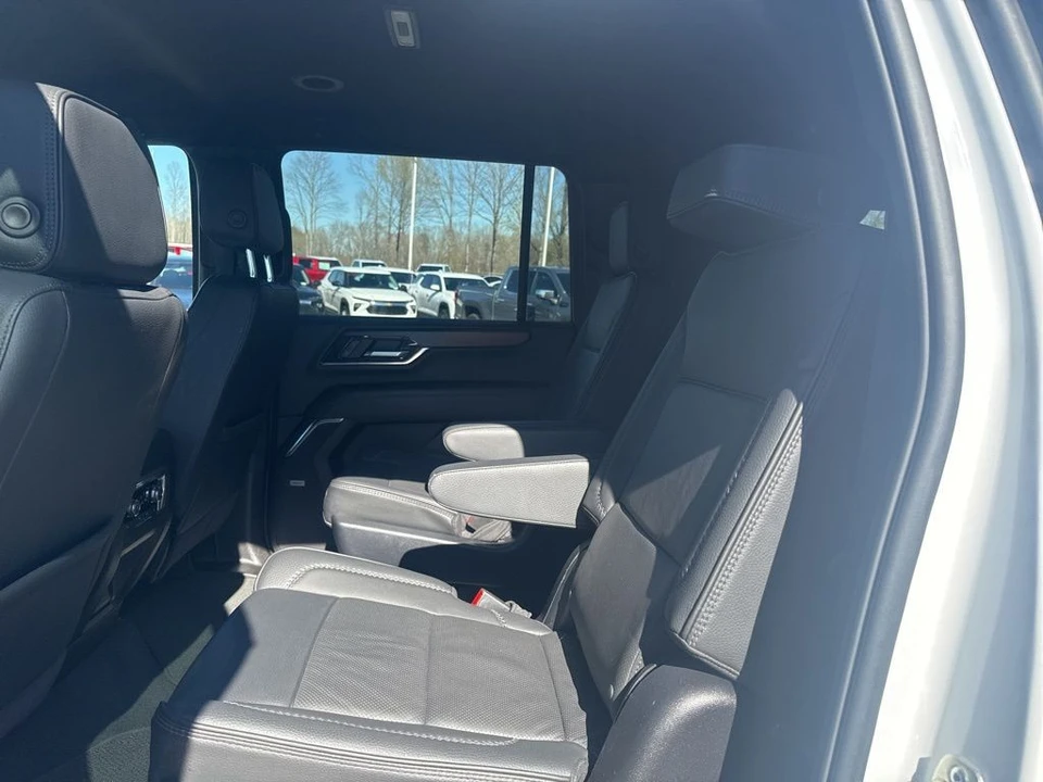 2025 GMC Yukon 5th Gen - Image 12 of 21