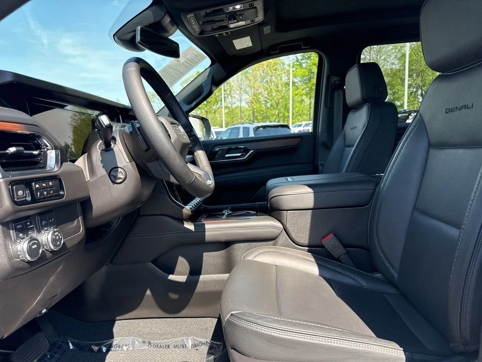 2025 GMC Yukon 5th Gen - Image 9 of 21