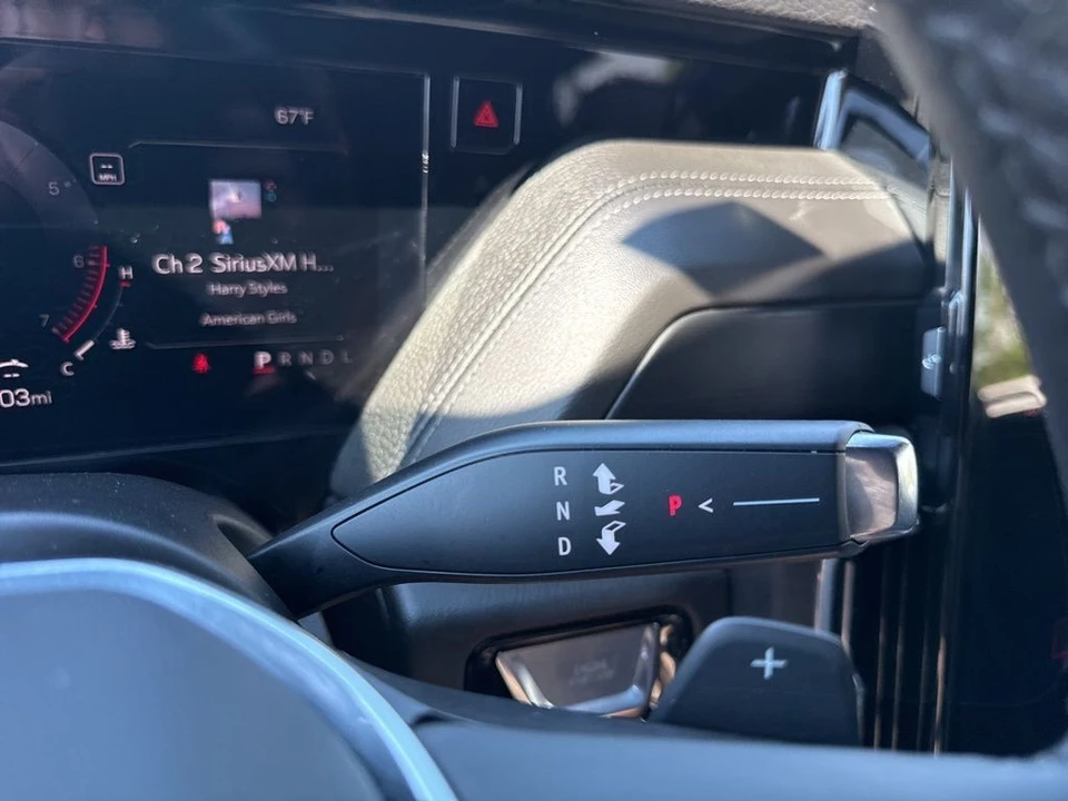 2025 GMC Yukon 5th Gen - Image 19 of 21