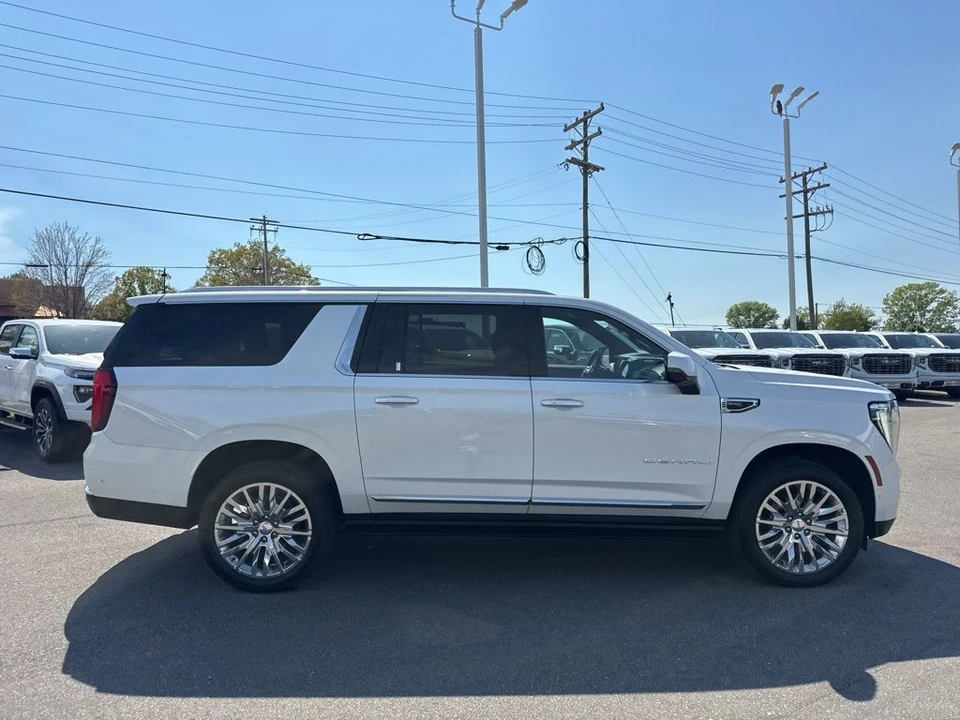 2025 GMC Yukon 5th Gen - Image 6 of 21