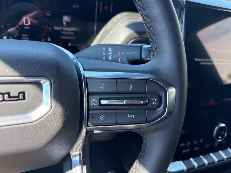 2025 GMC Yukon 5th Gen - Image 18 of 21
