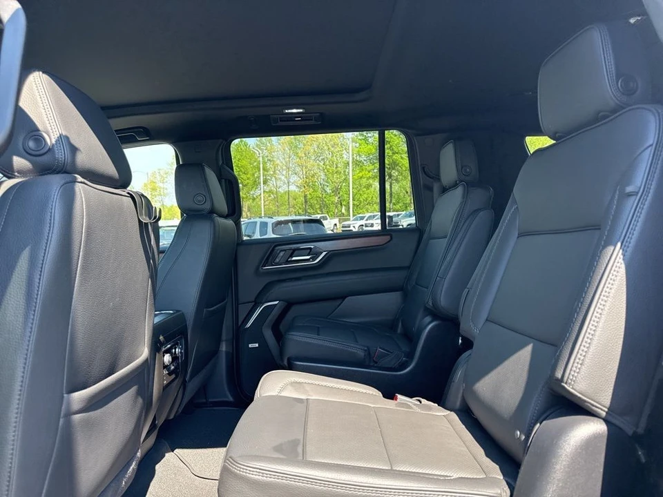 2025 GMC Yukon 5th Gen - Image 12 of 21