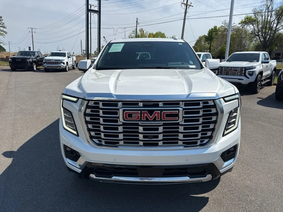 2025 GMC Yukon 5th Gen - Image 8 of 21