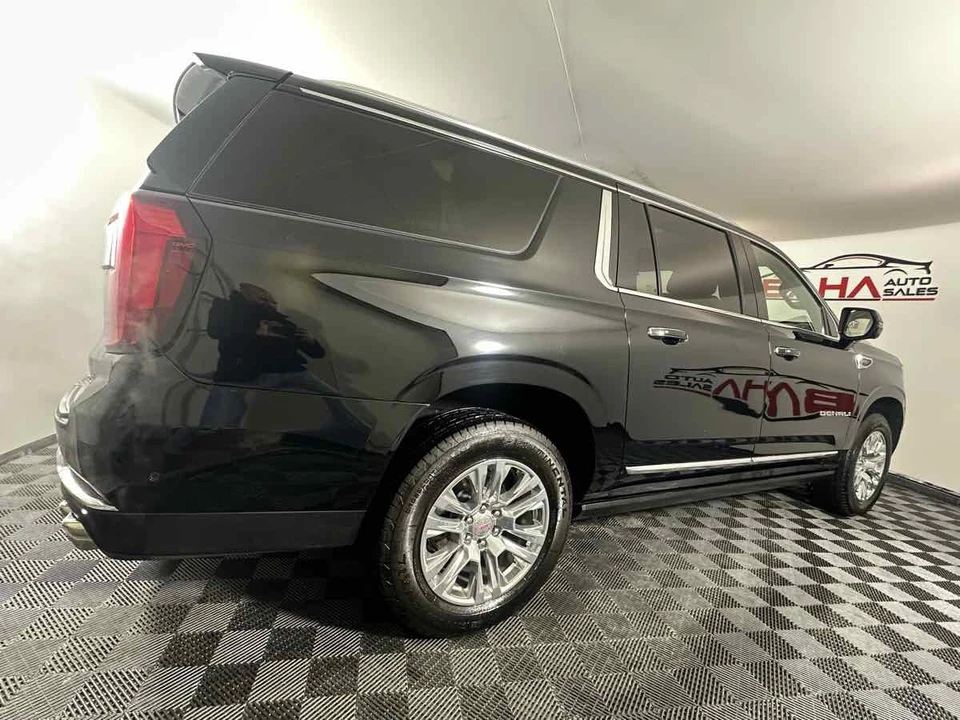 2025 GMC Yukon 5th Gen - Image 10 of 21