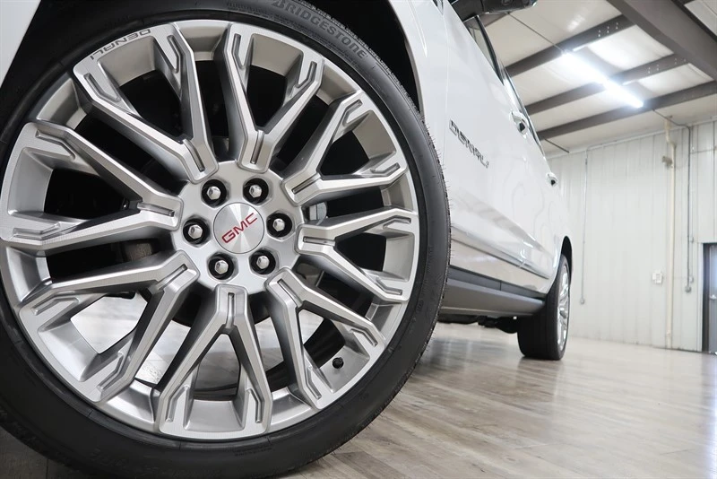 2025 GMC Yukon 5th Gen - Image 3 of 21