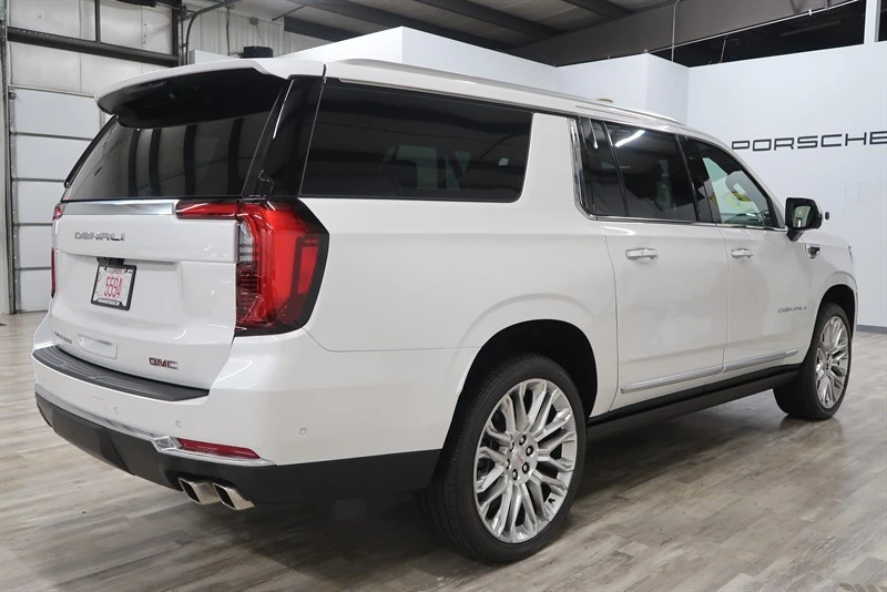 2025 GMC Yukon 5th Gen - Image 10 of 21