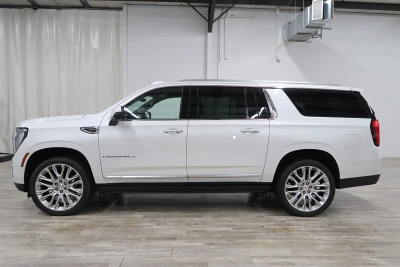 2025 GMC Yukon 5th Gen - Image 12 of 21