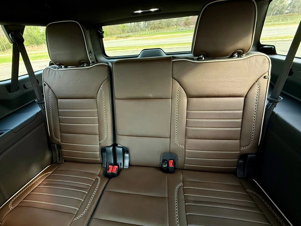 2025 GMC Yukon 5th Gen - Image 16 of 21