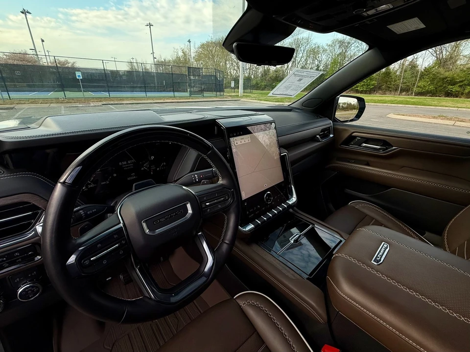 2025 GMC Yukon 5th Gen - Image 9 of 21