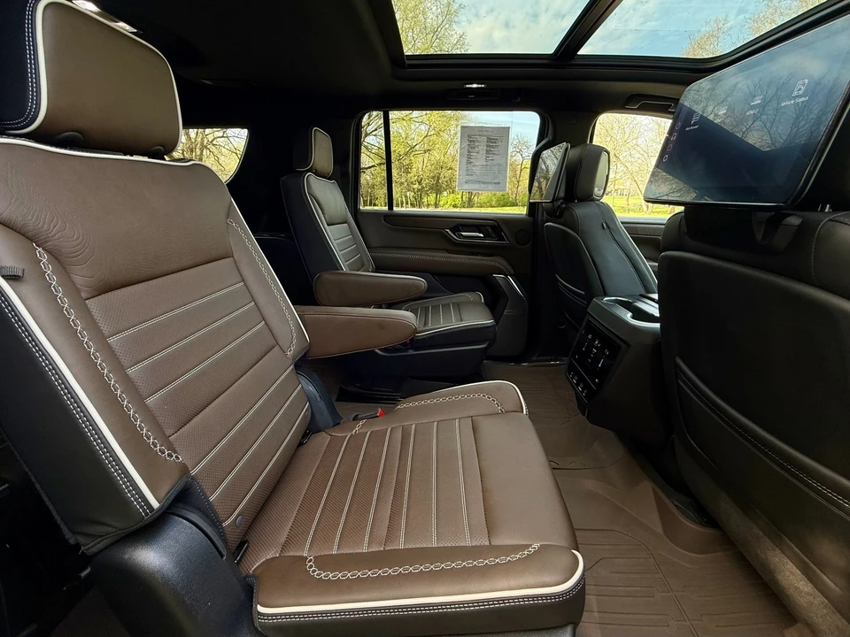 2025 GMC Yukon 5th Gen - Image 21 of 21