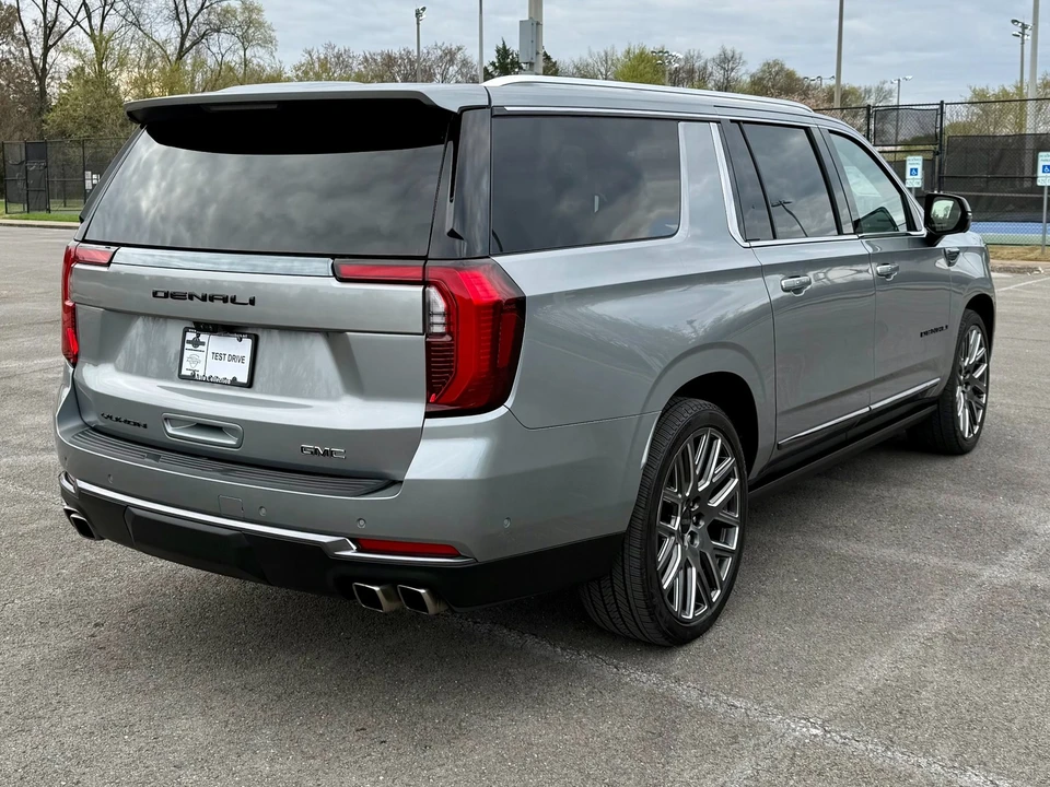 2025 GMC Yukon 5th Gen - Image 2 of 21